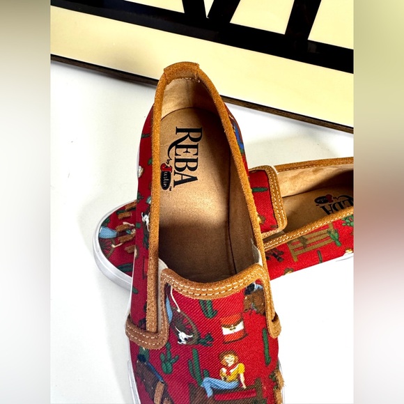 Reba by Justin Slip-On Canvas Shoes with Western Print - Sz 10 - Picture 5 of 6